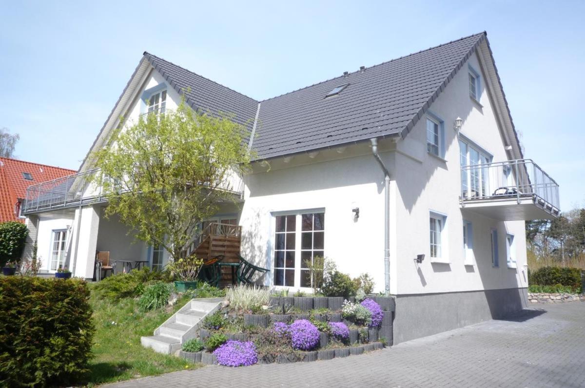 Ferienhaus Am Yachthafen, Moewe Apartment Rostock Ngoại thất bức ảnh