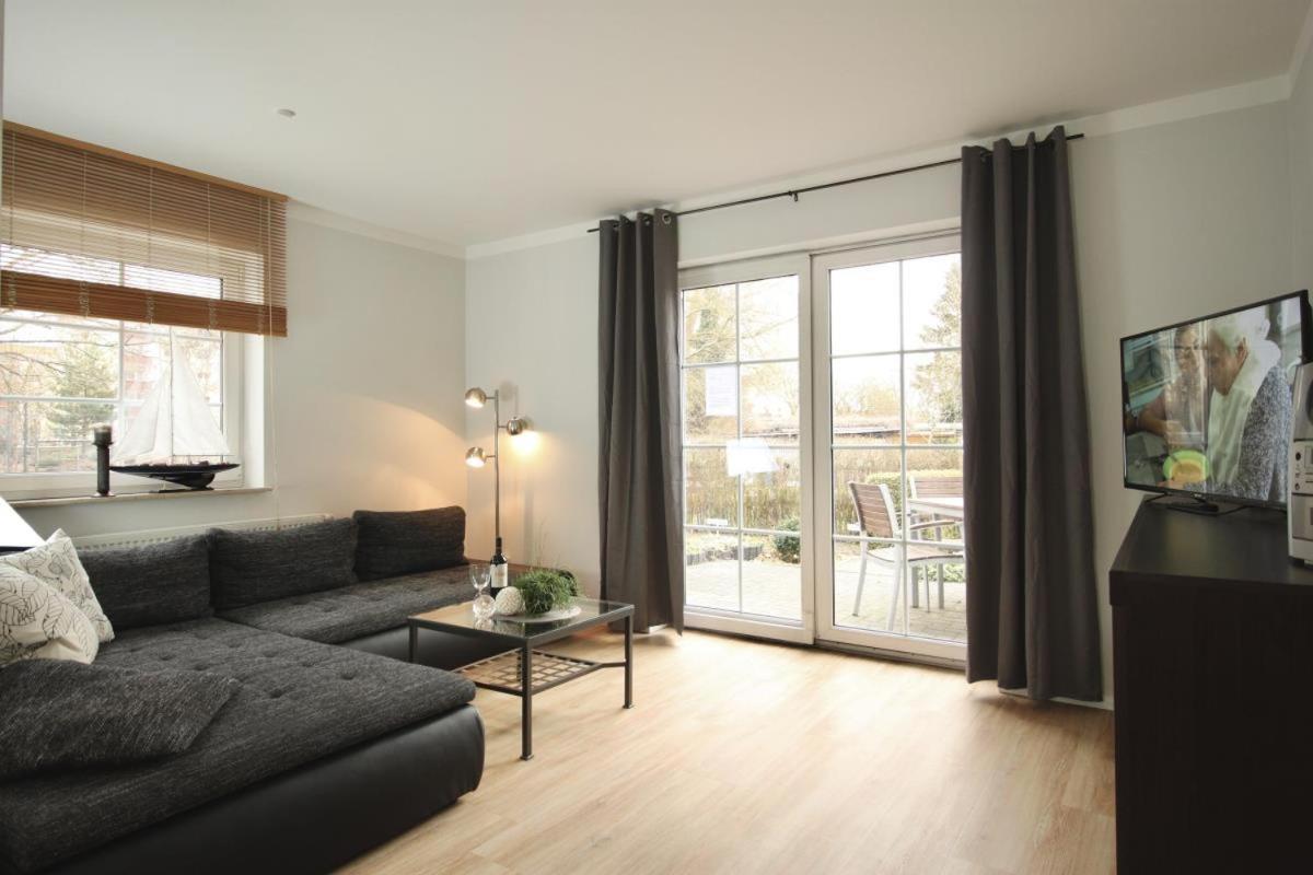 Ferienhaus Am Yachthafen, Moewe Apartment Rostock Ngoại thất bức ảnh