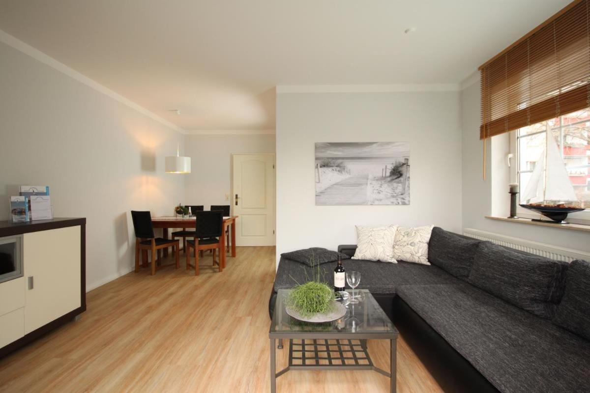 Ferienhaus Am Yachthafen, Moewe Apartment Rostock Ngoại thất bức ảnh